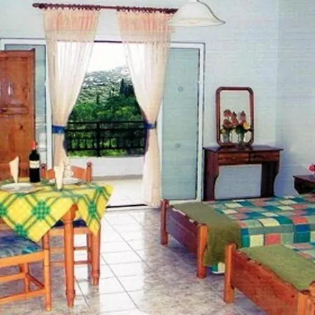 Lygies Aparthotel 2*