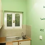 Ξενοδοχείο με διαμερίσματα Lygies Τραπεζάκι